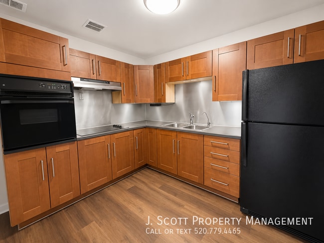 Photo - 2801 W Glenrosa Ave