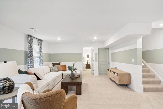 Photo - 124 Woodford Dr