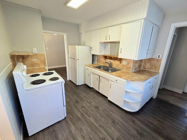 Building Photo - 19 Third St Unit 1