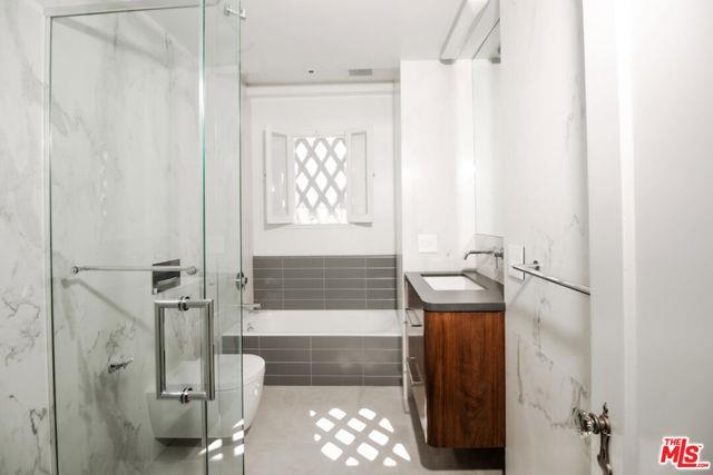 Photo - 1302 N Sweetzer Ave Unit 202