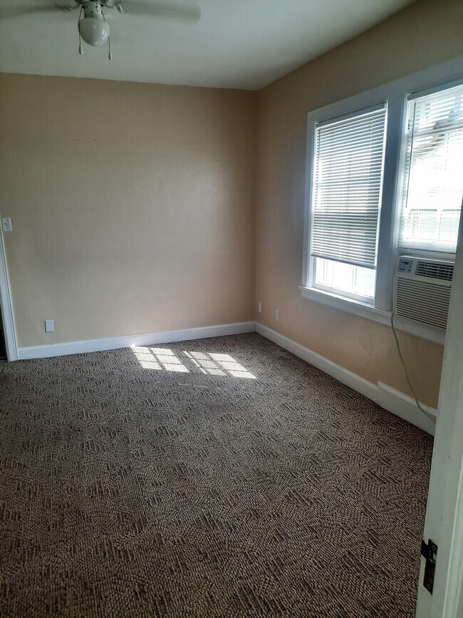 Living Room - 226 E 5th Ave Unit 226 E 5th Apt #1