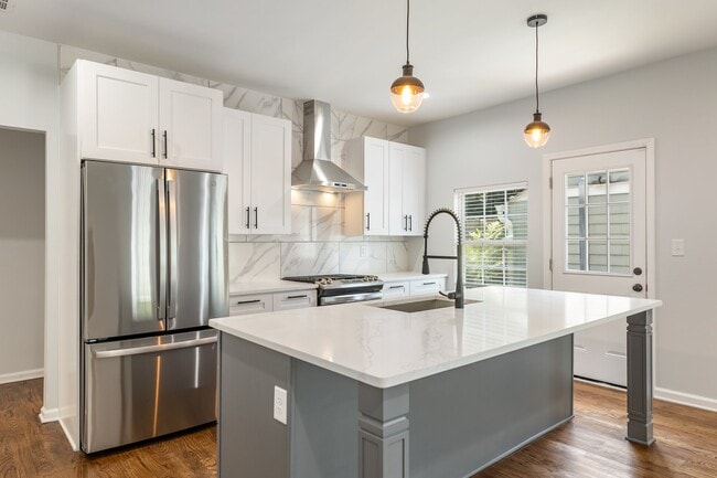 Photo - 1260 Hartford Ave SW