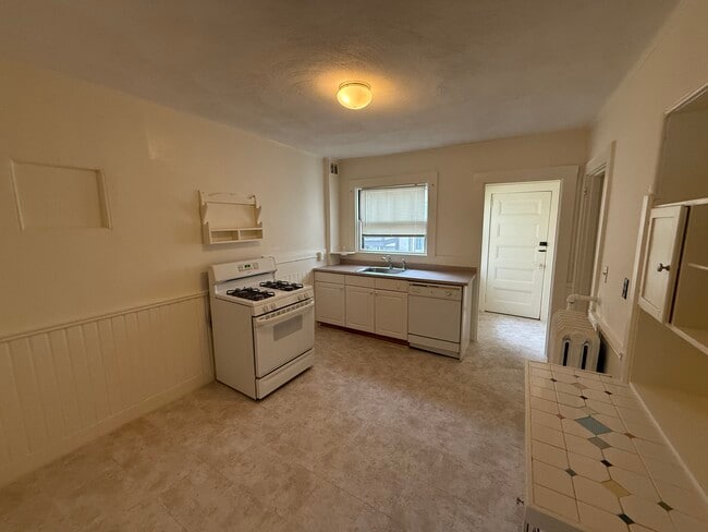 104 Mount Auburn St Unit 1