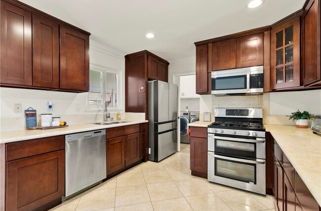 Photo - 16538 Lassen St