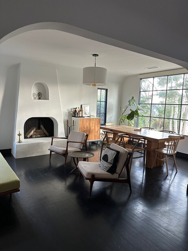 Dining Room - 4305 Chase Ave