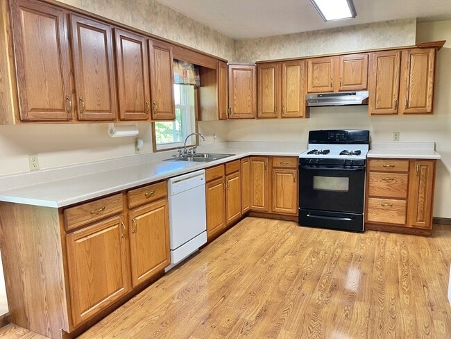 Photo - 9450 Singleton Rd