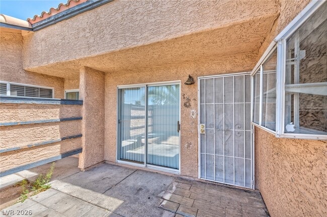 Photo - 277 N Lamb Blvd