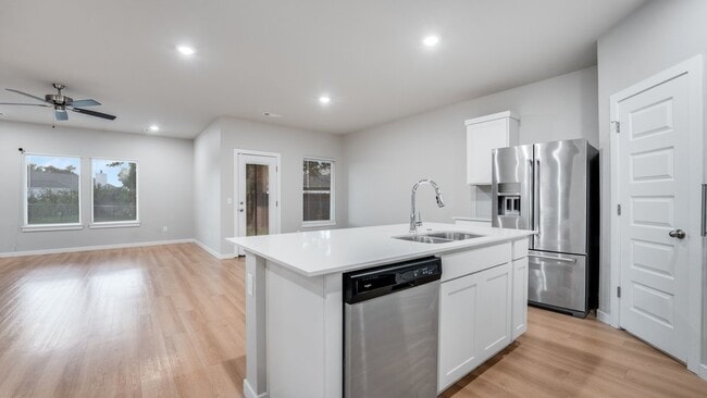 Photo - 913 Sonoma St