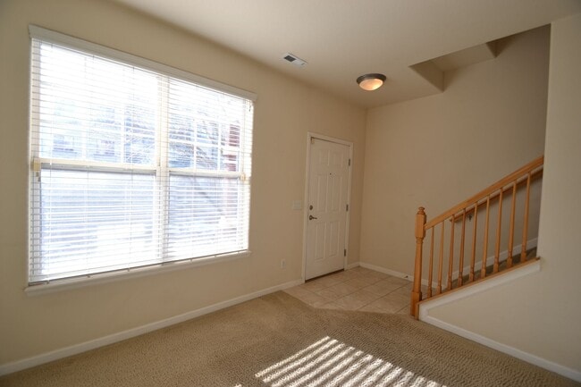 Photo - Downtown Townhome 2 Beds 3 Bath with AC