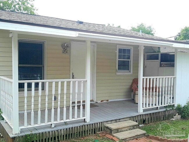 Building Photo - 1018 N F St