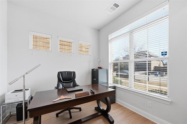 Photo - 1074 James Ct