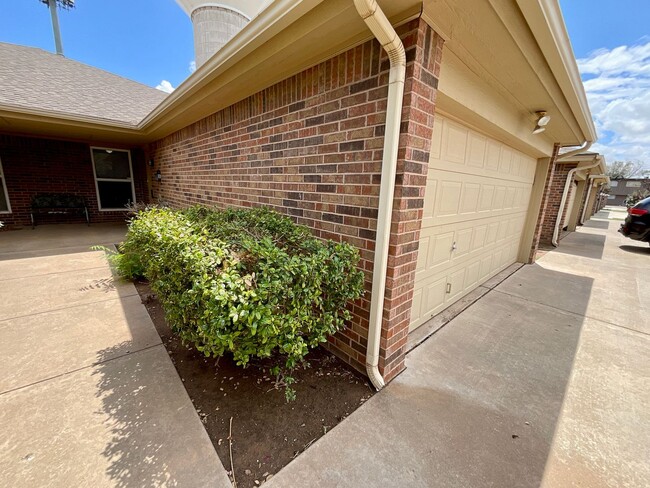Building Photo - 3415 49th St Unit B