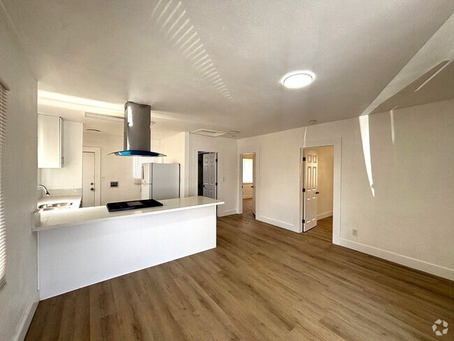 Building Photo - 4701 S Figueroa St Unit 510 Rental