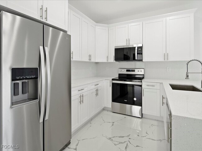 Photo - 5210 28th St SW