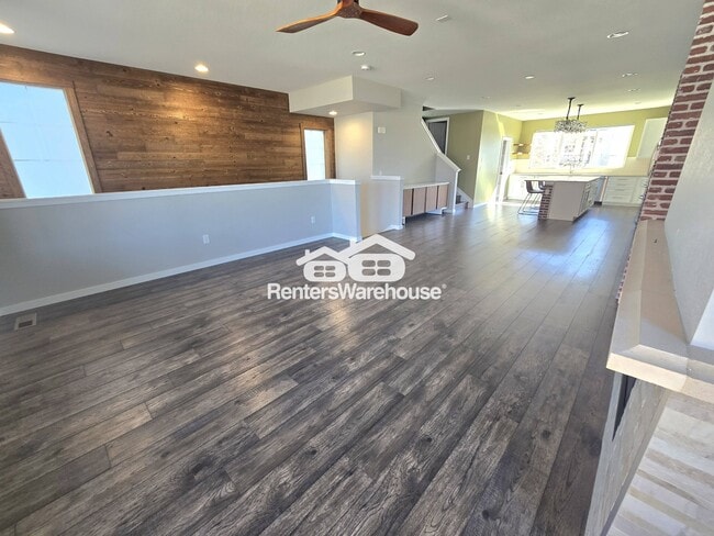 Photo - 9065 Southurst St