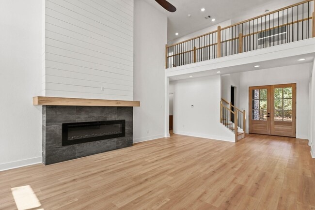 Photo - 17068 Lively Rd