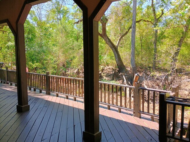 Photo - 3 bedroom 1.5 bath waterfront home