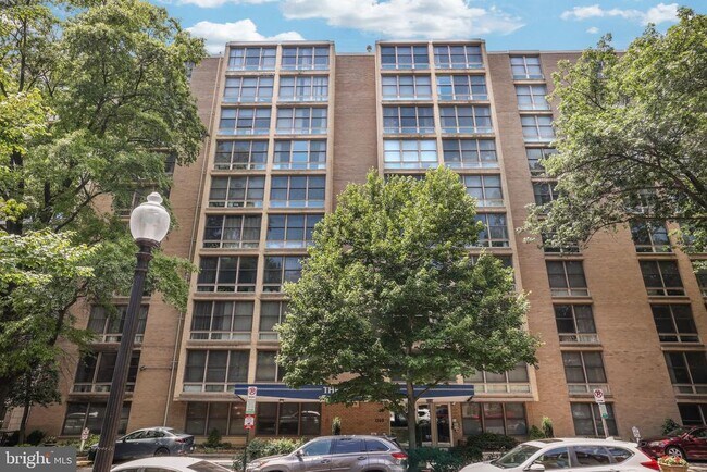 Photo - 1260 21st St NW Apartamento Unidad 606