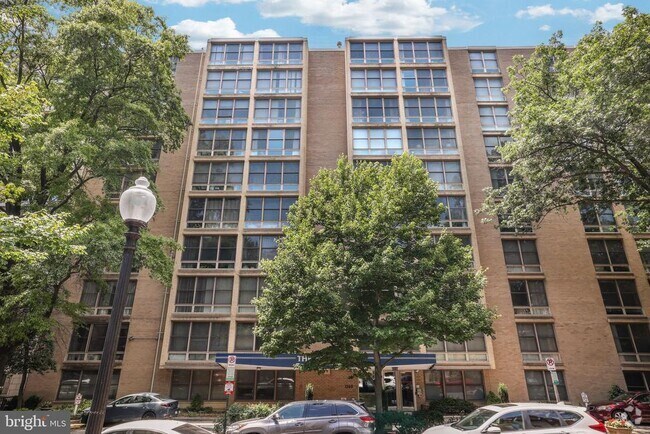 Building Photo - 1260 21st St NW Unit 606 Rental