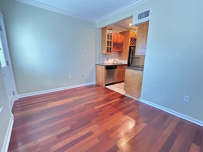 Photo - 1 bedroom 1 bath In the Heart of Downtown! Unidad 201