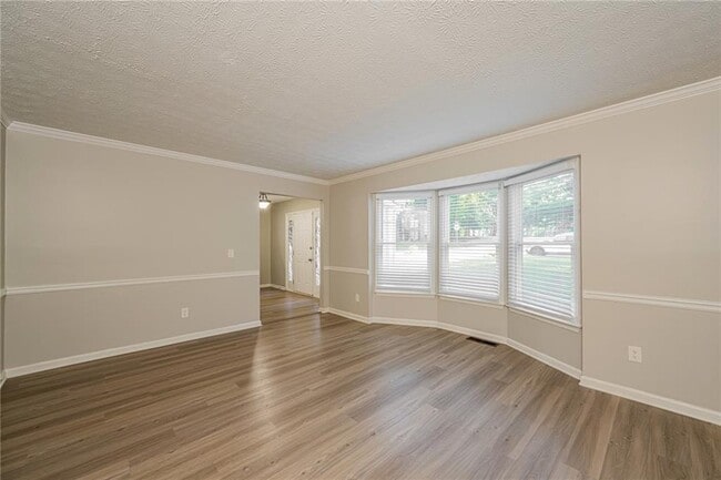 Photo - 745 Mountain Oaks Pkwy