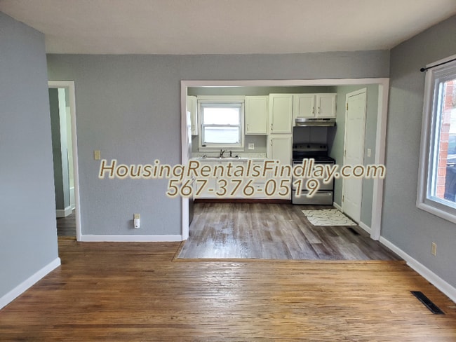 Photo - 827 Bernard Ave