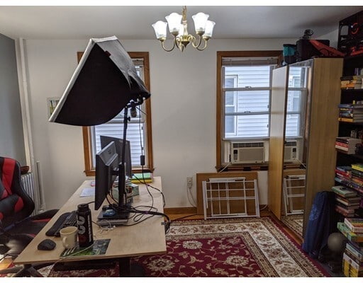 Building Photo - 48 Litchfield St Unit 2