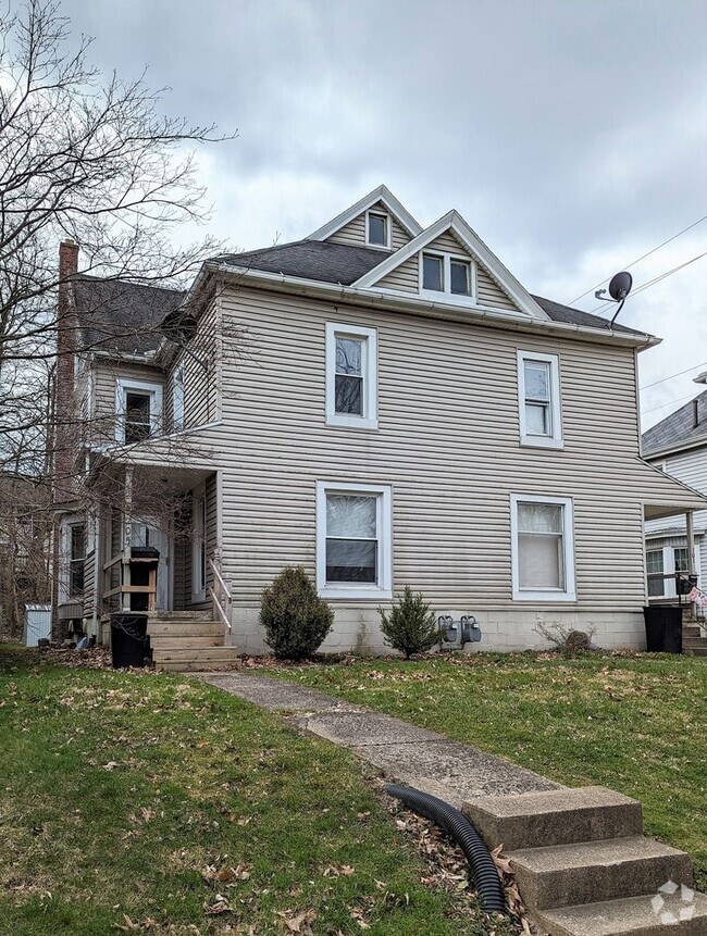 Building Photo - 201-205-205 Highland Blvd Unit 205 Highland Blvd Rental
