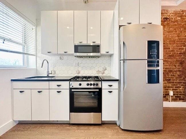 Photo - Furnished room/NOT APARTMENT Unit 2A