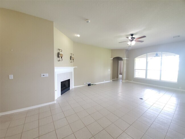 Photo - 7610 Broken Oak Ln