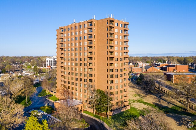 The Yorktown - The Yorktown Apartments