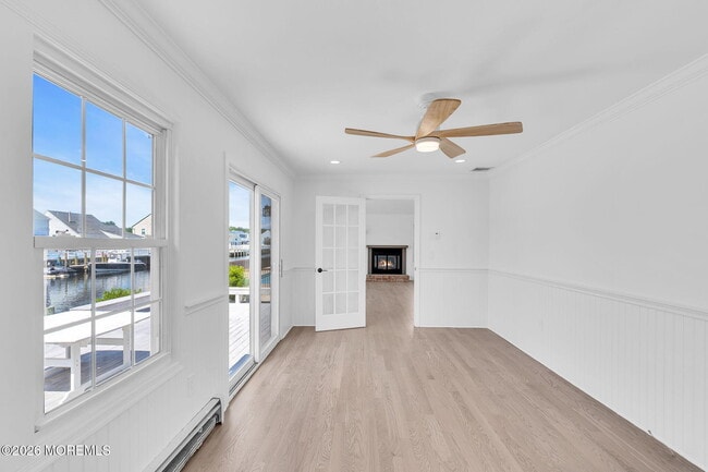 90 Spinnaker Ct