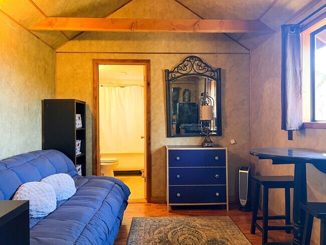 Photo - FURNISHED COUNTRY COTTAGE IN BROWNSVILLE