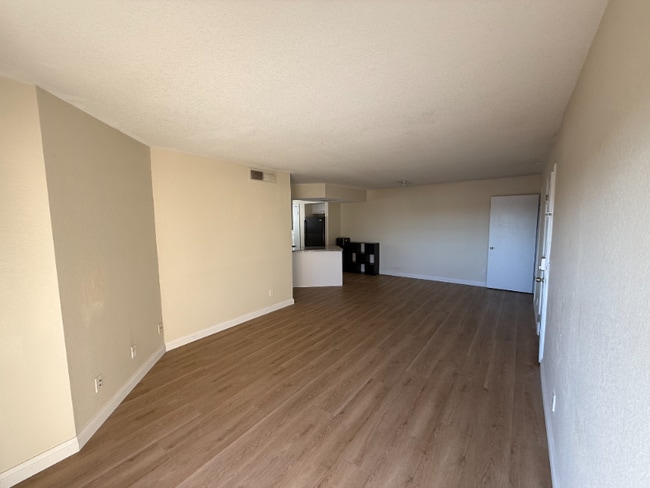 Photo - 2228 N 52nd St Unidad 230