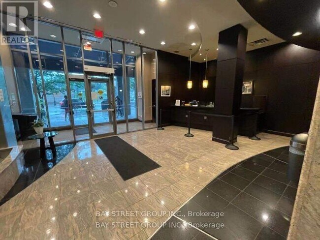 Photo - 51 Lower Simcoe St Unité 515