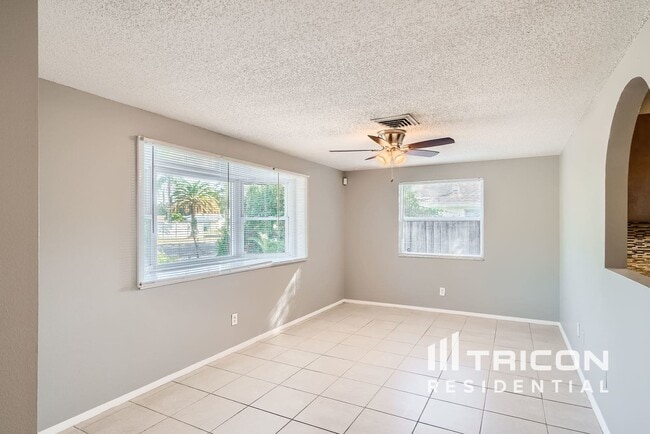 Photo - 11934 Lillian Ave