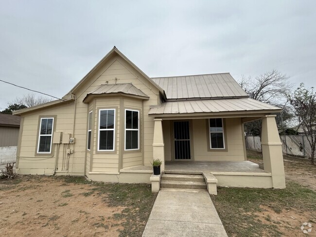 Building Photo - 1407 Salinas Ave Rental