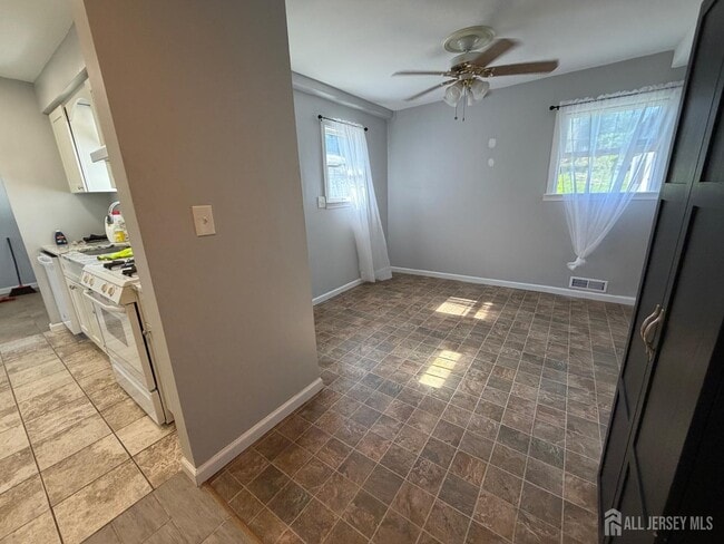 Photo - 150 Patricia Ave