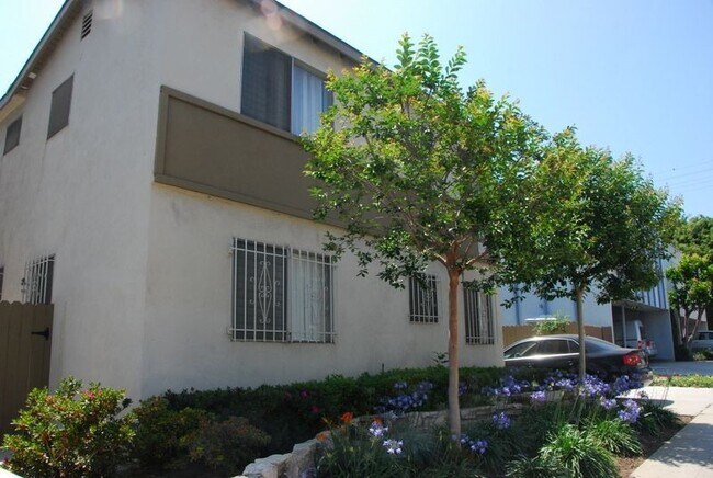 Photo - 1521 Beloit Avenue,