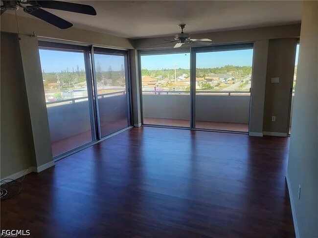 Photo - 4803 Sunset Ct Unit 402