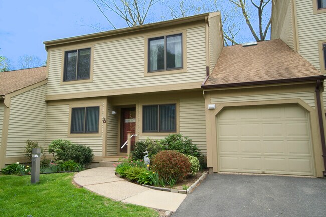Photo - 21 Ashford Dr Unidad 21 Rental