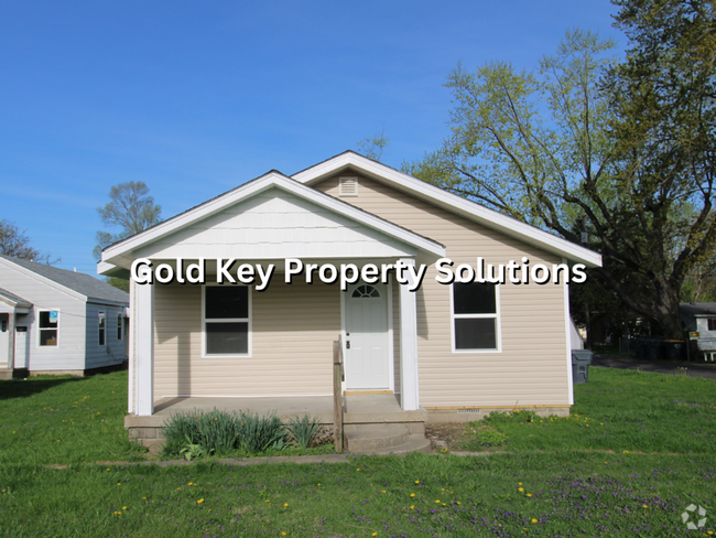 Building Photo - 2 Bed 1 Bath Home For Rent W/ Covered Fron...