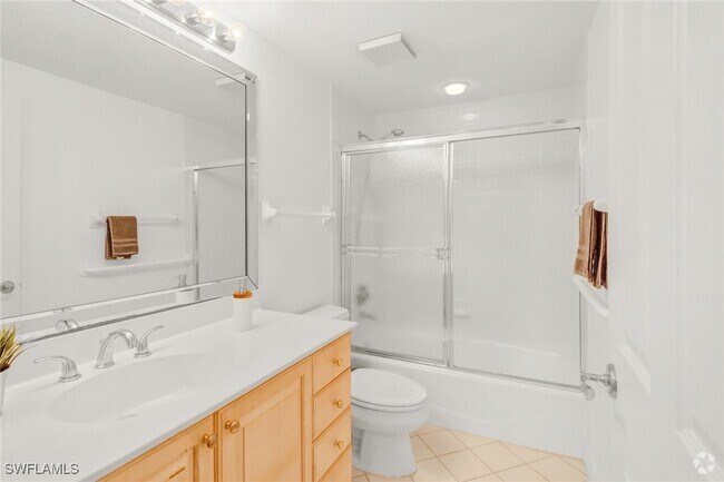 Building Photo - 7515 Pelican Bay Blvd Unit 2A Rental