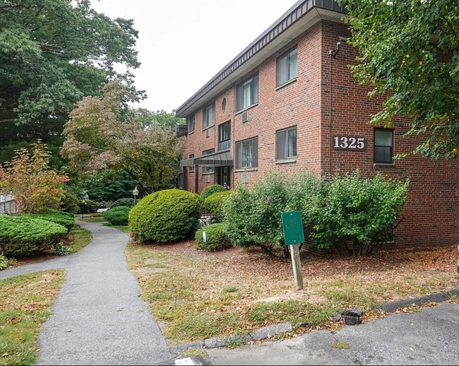 Photo - 1325 Worcester Rd Condo Unit A11