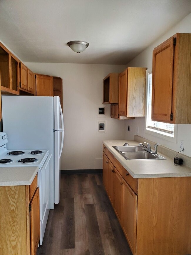 Photo - 1/2 OFF NOVMEBER RENT - House Close to Town