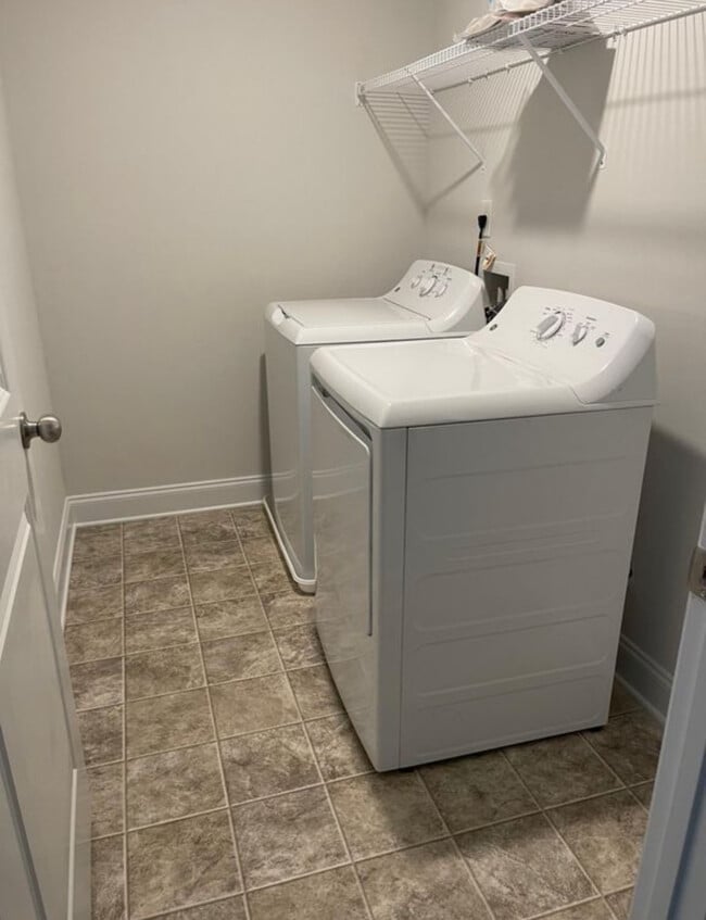 Photo - 47 Castlemoor Loop