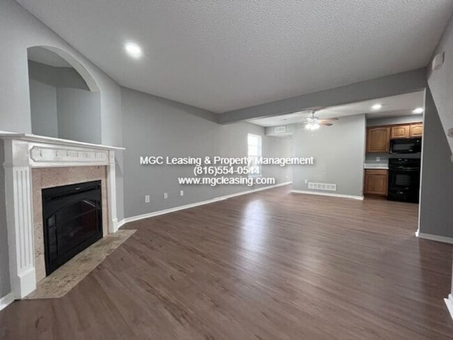 Photo - TIMBERS EAST TOWNHOME READY FOR YOUR JUNE MOVE IN!!