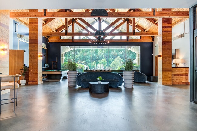 Yugo Auburn Norte-POI-033 - Yugo Auburn North