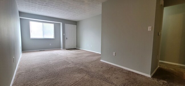 Photo - Cozy 2 bed 1.5 Bath Condo With Car Port