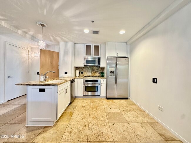 7141 E Rancho Vista Dr Unit 2013